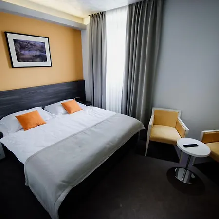 Comsar Rudo 4* Staro Rudo