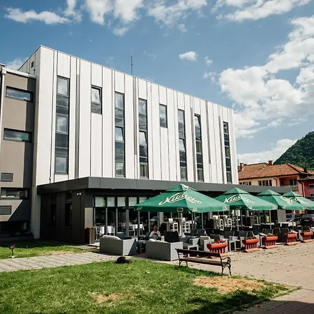 Comsar Hotel 4*