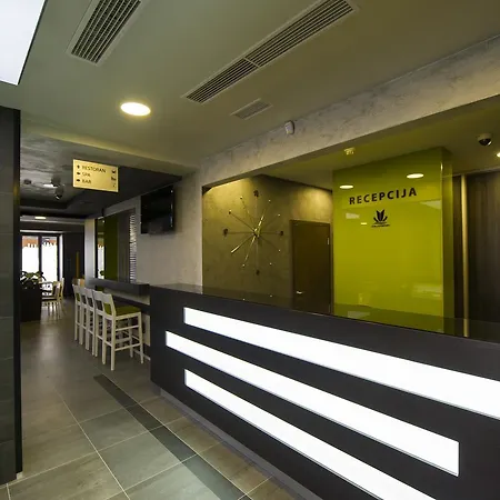Hotel Comsar